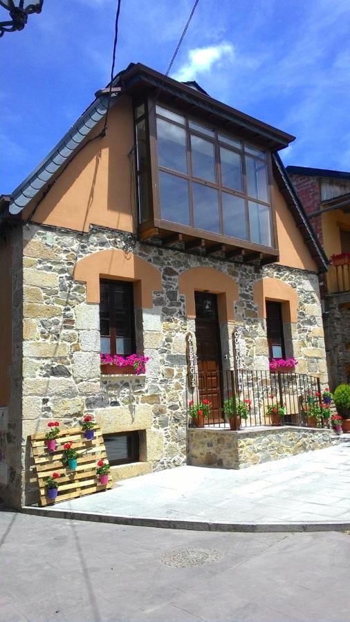 Albergue De Peregrinos Compostela 莫利纳塞卡 外观 照片